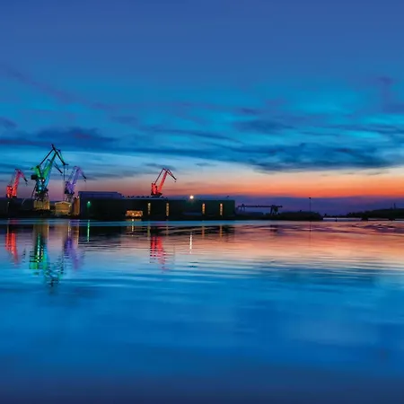 2 Bedroom Lovely In Apartamento *