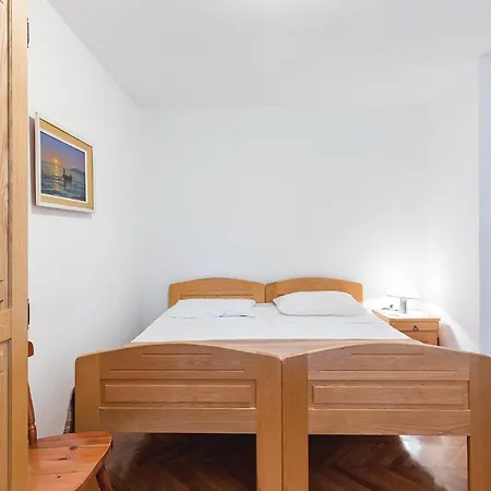 2 Bedroom Lovely In *