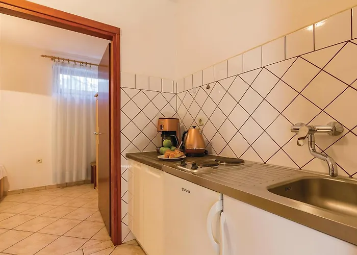 2 Bedroom Lovely In Appartement *