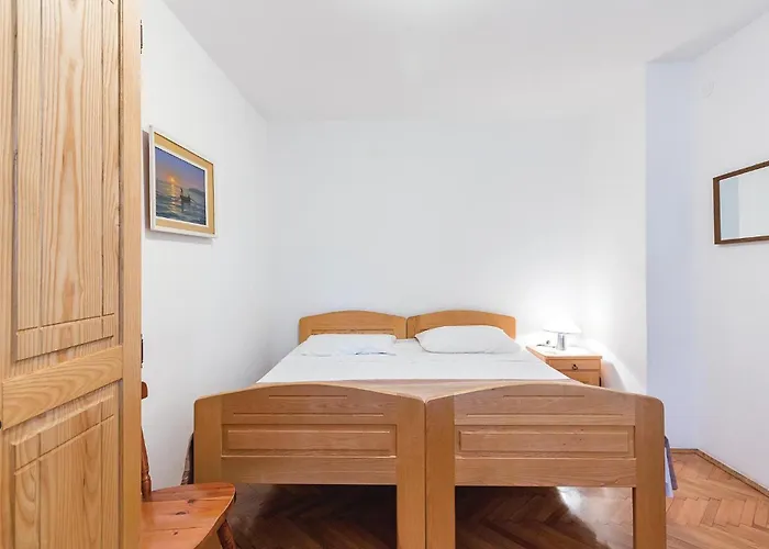 2 Bedroom Lovely In *